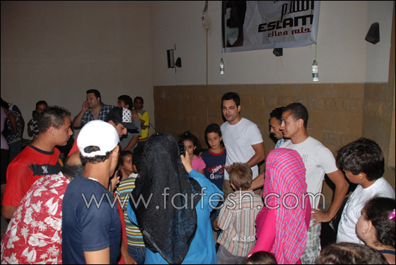 سالي تشعل الحفل ناراً بفستان قصير ورقصة حافية!! صورة رقم 12 سالي تشعل الحفل ناراً بفستان قصير ورقصة حافية!! صورة رقم 12