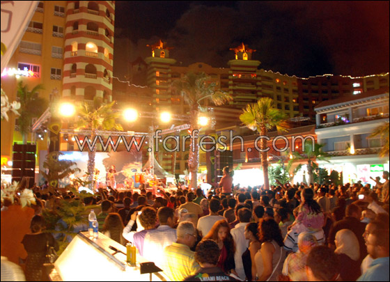 الجاليات العربية والأجنبية يتراقصون مع وسط البلد! صورة رقم 2 الجاليات العربية والأجنبية يتراقصون مع وسط البلد! صورة رقم 2