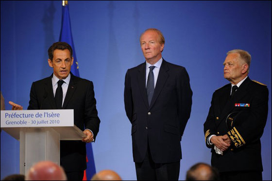 توقيف شاب خطط لقذف الرئيس ساركوزي بكرات حديدية!!  صورة رقم 2