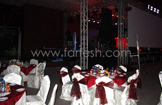 تامر حسني يتوقف عن الغناء ليشكر الجمهور الليبي صورة رقم 1 تامر حسني يتوقف عن الغناء ليشكر الجمهور الليبي صورة رقم 1