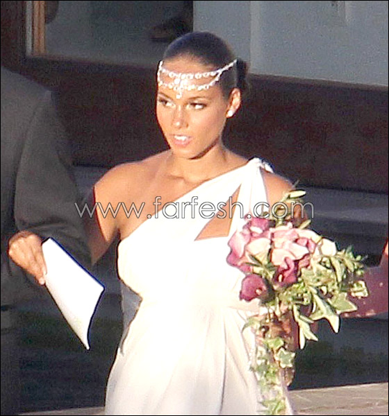 مسلسلات اون لاين ينقل لكم صور زفاف المغنية الحامل أليشا كيز!  صورة رقم 7