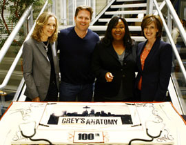 رئيس قنوات ABC يتحرش بموظفاته ويخسر منصبه  صورة رقم 1