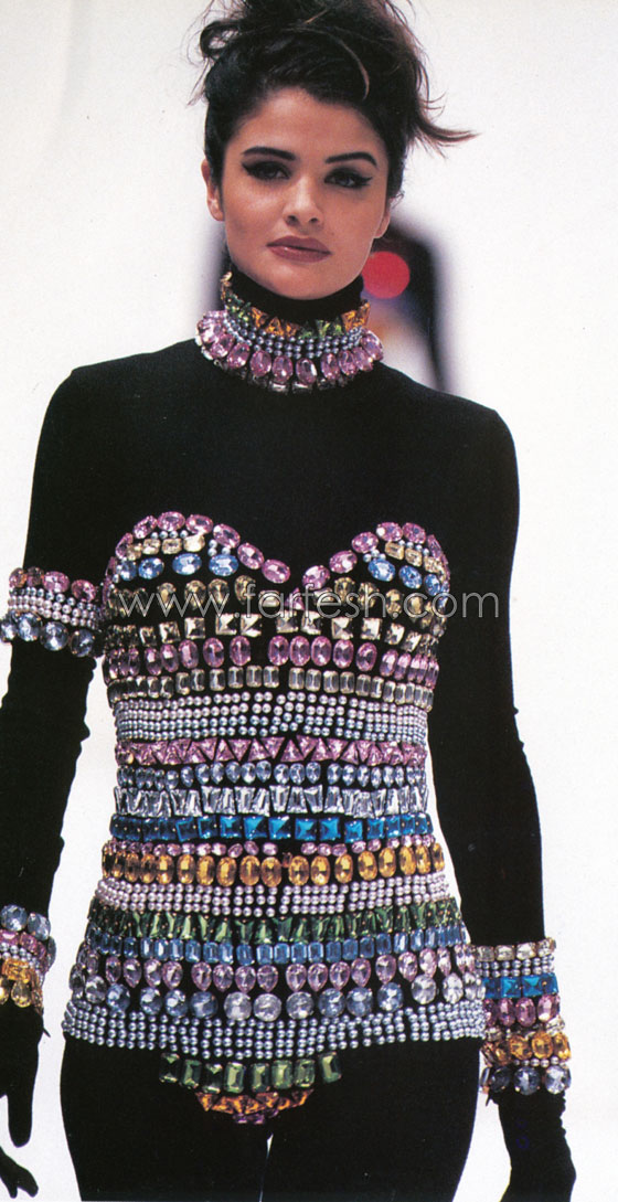 اختيار العارضة هيلينا كريستينسن لإفتتاح اطول منصة في العالم  صورة رقم 17