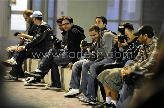 خروج ليندساي لوهان من السجن إلى المركز الطبي!!  صورة رقم 2