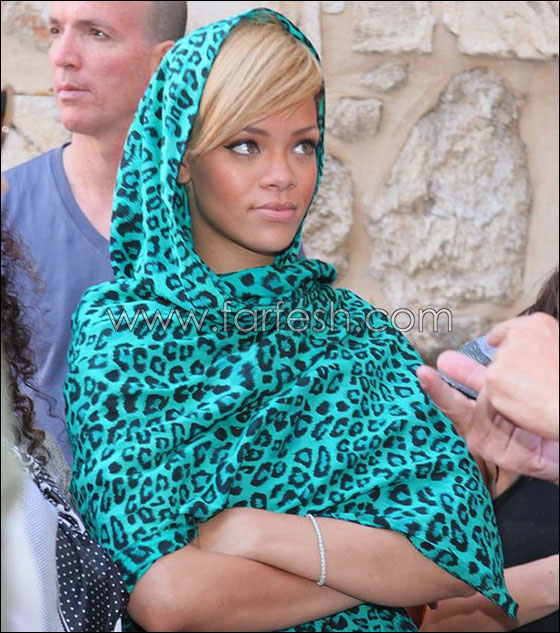 شخير ريهانا يزعج ركاب الطائرة ويضحكهم!!    صورة رقم 22