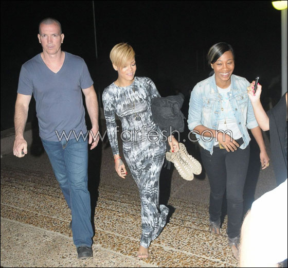 شخير ريهانا يزعج ركاب الطائرة ويضحكهم!!    صورة رقم 26