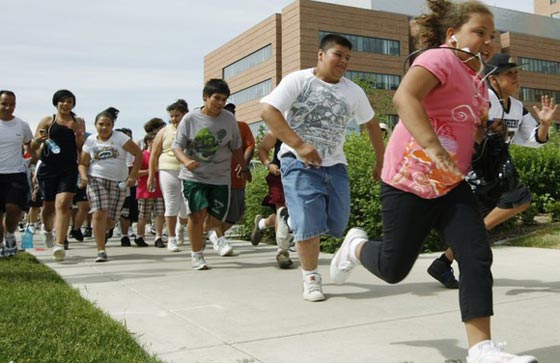 ميشيل أوباما تطالب بقانون لتحسين تغذية الأطفال!  صورة رقم 10