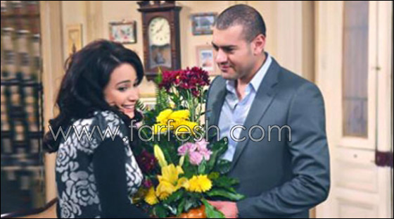 هند صبري تواجه صعوبات في اختيار عريس وتستعين بصديقاتها! صورة رقم 4