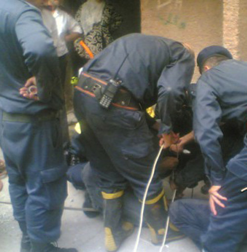 طفلة قضت 7 ساعات في بئر عمقها 20 متراً وقطرها 27 سم!!        صورة رقم 4