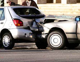 غرامة لرجل شرطة تجاوز اشارة ضوئية حمراء وتسبب في حادث! صورة رقم 1