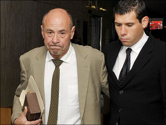 امريكي سرق 120 مليون دولار من المشاهير  صورة رقم 2