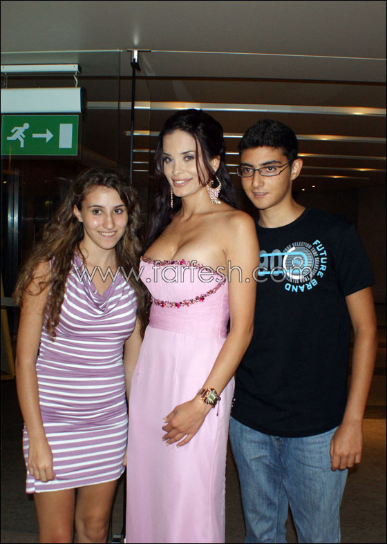 في عيد الجيش اللبناني.. دومينيك في الحمام العسكري!!  صورة رقم 1