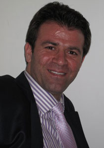 بعثة اوروبية تحمي محامي سكينة بعد احتجاز عائلته!!  صورة رقم 1