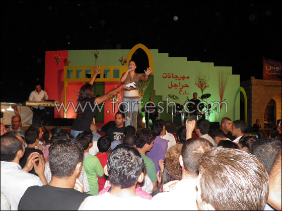 رغم التهديدات.. مي مطر تحيي مهرجان حراجل!  صورة رقم 12