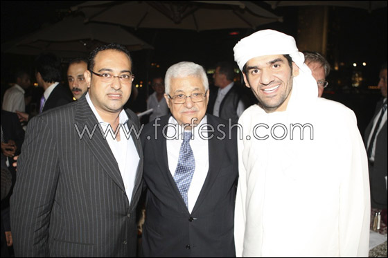 أبو مازن يقيم عشاءا للنجوم الذين دعموا القضية الفلسطينية!  صورة رقم 2