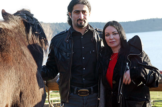 عمر بن لادن سيحظى بتوأم.. قريباً!!  صورة رقم 8