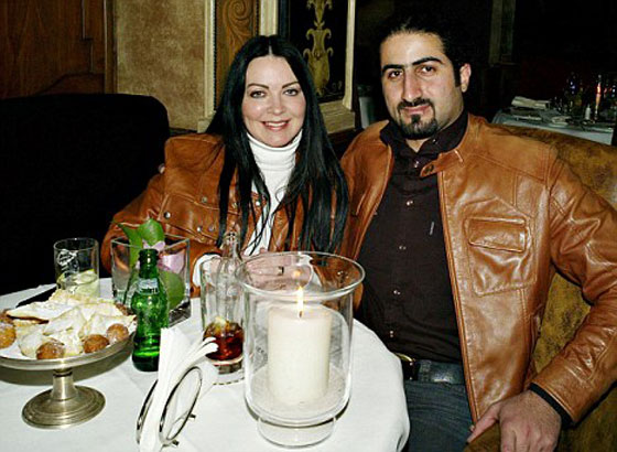 عمر بن لادن سيحظى بتوأم.. قريباً!!  صورة رقم 9