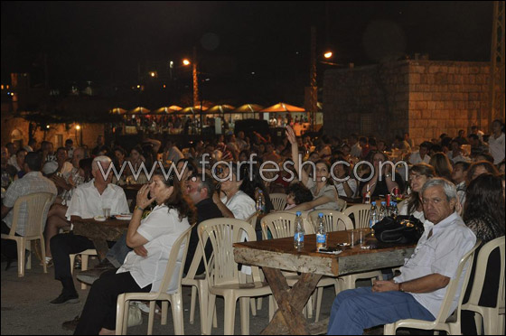 نور ولعت المسرح بأغانيها الشعبية!  صورة رقم 7