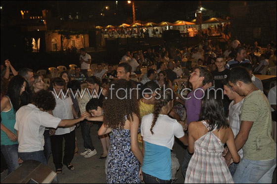 نور ولعت المسرح بأغانيها الشعبية!  صورة رقم 3