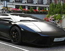 ثريان من أبوظبي يحطمان 4 سيارات فخمة! صورة رقم 2 ثريان من أبوظبي يحطمان 4 سيارات فخمة! صورة رقم 2