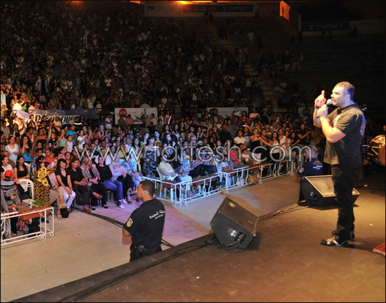 فارس كرم يدخل جمهوره التونسي في حالة هستيريا! صورة رقم 7 فارس كرم يدخل جمهوره التونسي في حالة هستيريا! صورة رقم 7