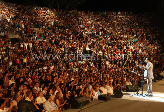  الرباعي يبهر التونسيين في قرطاج وخيبة للذين لم يجدوا أمكنة         صورة رقم 8