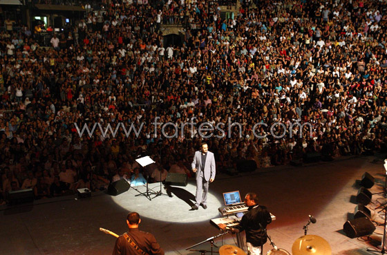  الرباعي يبهر التونسيين في قرطاج وخيبة للذين لم يجدوا أمكنة         صورة رقم 11