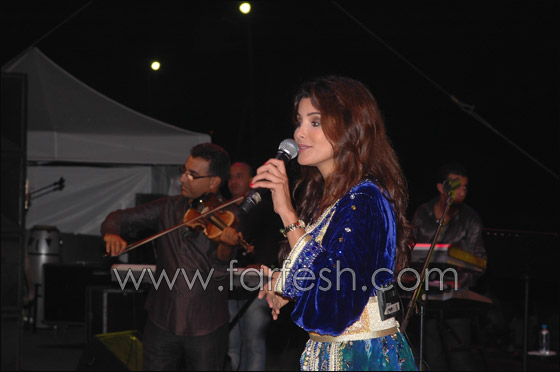 لأول مرة صوفيا تغني في مهرجان بوزنيظة!  صورة رقم 3