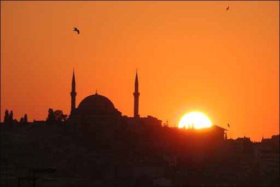 امام مسجد يوافق على التمثيل في فيلم امريكي! صورة رقم 1 امام مسجد يوافق على التمثيل في فيلم امريكي! صورة رقم 1