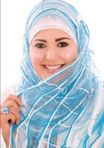 صابرين: غادة وسمية فنانات إغراء وخلعت الحجاب للفخراني  صورة رقم 1