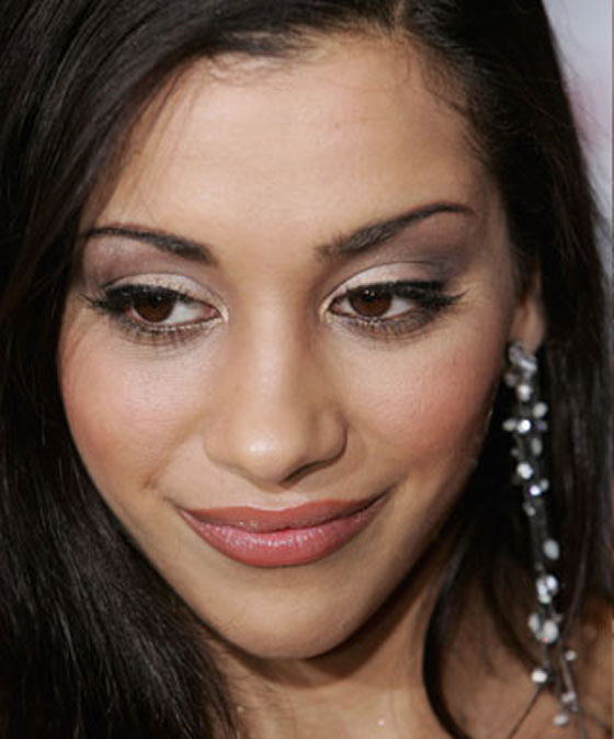 آسفة.. اذا كنت قد نقلت لكم عدوى الإيدز!!  صورة رقم 8