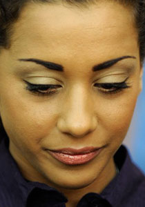 آسفة.. اذا كنت قد نقلت لكم عدوى الإيدز!!  صورة رقم 1