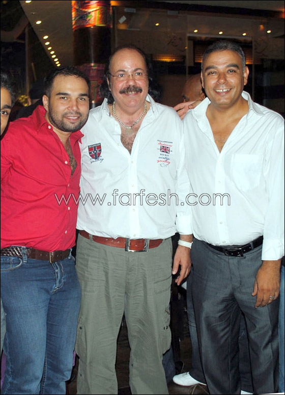 بالصور.. طلعت زكريا يخشى غدر الفن ويلجأ لمشروع خاص        صورة رقم 21