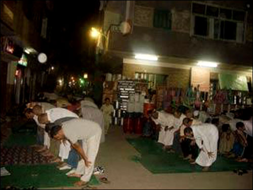 مصر: العناية الإلهية تنقذ المصلين من الموت!  صورة رقم 4