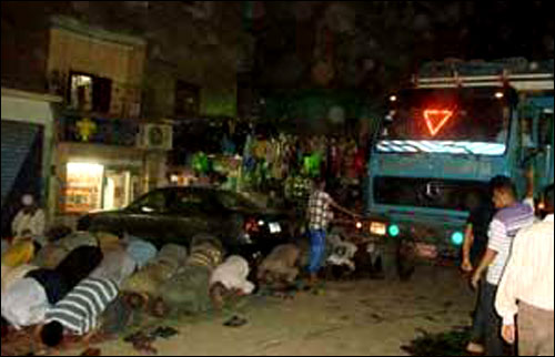 مصر: العناية الإلهية تنقذ المصلين من الموت!  صورة رقم 5