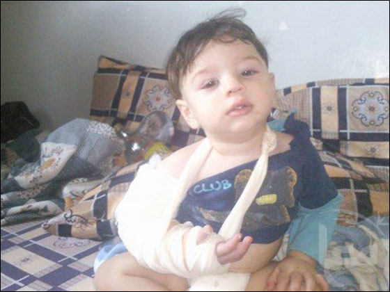 جنود الاحتلال يكسرون يد رضيع وينكلون بوالدته على الحاجز! صورة رقم 6 جنود الاحتلال يكسرون يد رضيع وينكلون بوالدته على الحاجز! صورة رقم 6