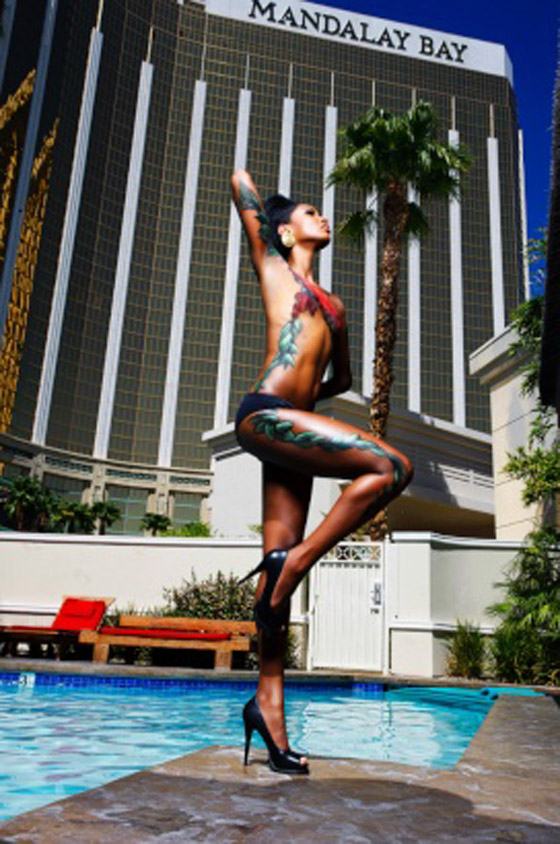 موجة غضب نتيجة الرسم على اجساد ملكات الكون عاريات!!        صورة رقم 6