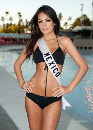 موجة غضب نتيجة الرسم على اجساد ملكات الكون عاريات!!        صورة رقم 17