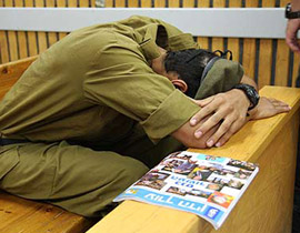 فضيحة: جنود اسرائيل سرقوا حواسيب من اسطول الحرية!  صورة رقم 3