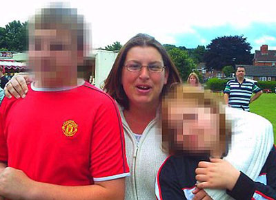 فيس بوك يفضح امراةادعت انها عازبة لتحصل على المال! صورة رقم 1 فيس بوك يفضح امراةادعت انها عازبة لتحصل على المال! صورة رقم 1