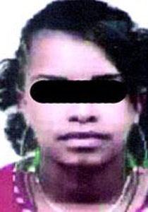 خادمة قتلت ام وابنتها ومثلت الجريمة دون أن تدمع عينها! صورة رقم 1