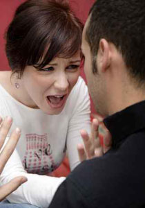 طلبت من زوجها 100 الف ريال مقابل التستر على خيانته! صورة رقم 1