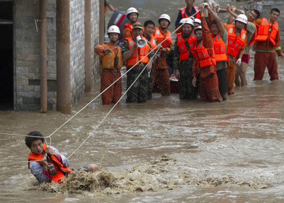 إجلاء 50 ألف شخص من الصين جراء الفياضانات في كوريا  صورة رقم 5