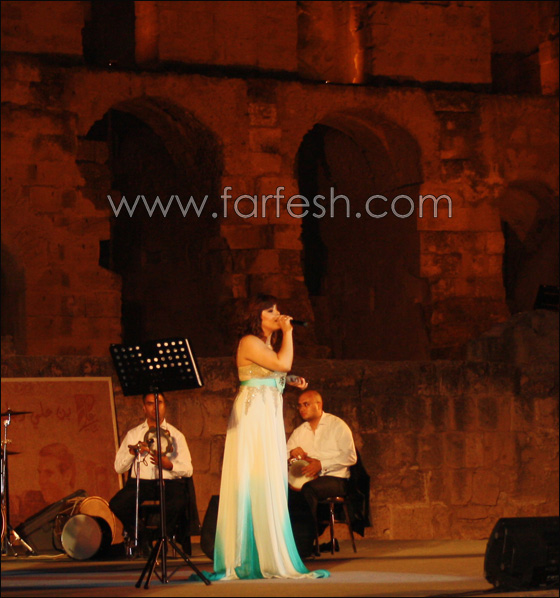 اماني السويسي تتألق في مهرجان الجم في تونس! صورة رقم 5 اماني السويسي تتألق في مهرجان الجم في تونس! صورة رقم 5