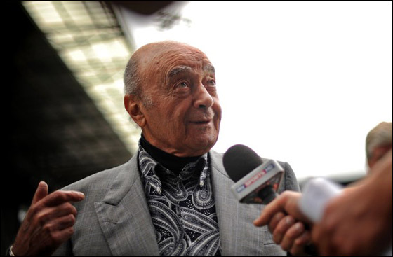 الفايد أحرق الشعارات الملكية لأنها كانت لعنة وشؤما على هارودز! صورة رقم 2