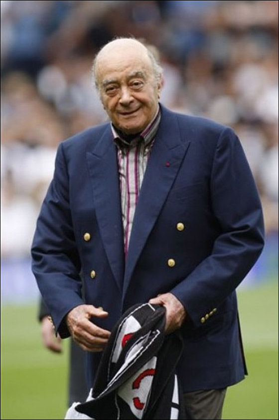 الفايد أحرق الشعارات الملكية لأنها كانت لعنة وشؤما على هارودز! صورة رقم 8