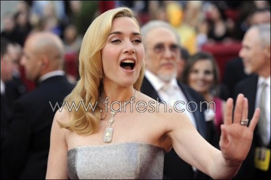 صديق جديد لكيت وينسيلت يرافقها من ناد ليلي إلى آخر!    صورة رقم 9