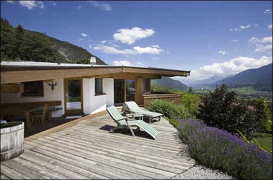 فازت بفيللا  مليونير نمساوي بعد شرائها تذكرة بقيمة 99 يورو  صورة رقم 3