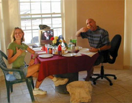 تأخر في دفع الرسوم الشهرية فكانت النتيجة جثة ابنته في الثلاجة  صورة رقم 1