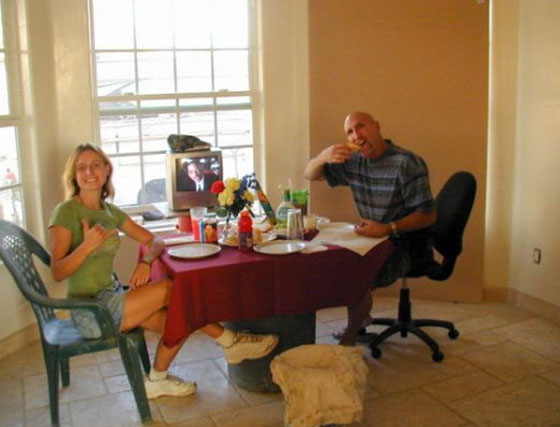 تأخر في دفع الرسوم الشهرية فكانت النتيجة جثة ابنته في الثلاجة  صورة رقم 3